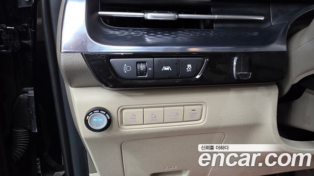 Kia Carnival (IV) Hi Limousine Conversion(LPG) 2023 — фото 41