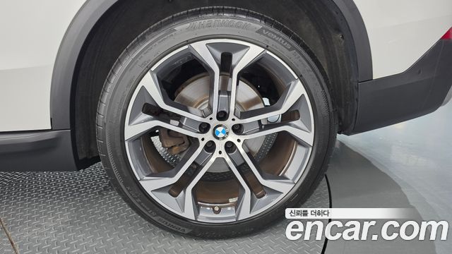 BMW X5 (G05) xDrive 40i xLine 2021 — фото 21