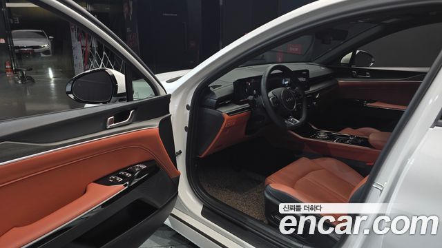Kia K5 (III) 1.6 Turbo Noblesse 2024 — фото 10