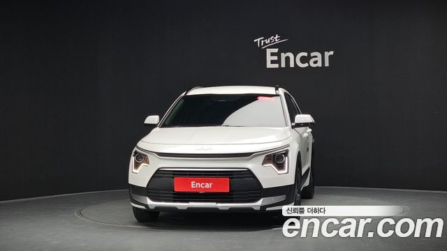 Kia Niro Prestige 2022 — фото 3