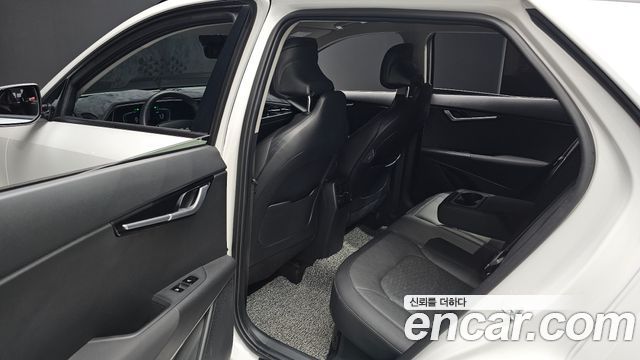 Kia Niro Prestige 2022 — фото 12