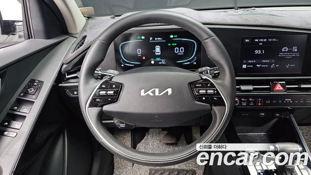 Kia Niro Prestige 2022 — фото 13