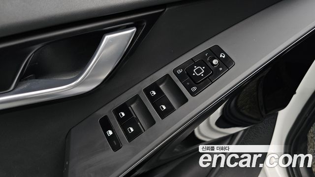 Kia Niro Prestige 2022 — фото 16
