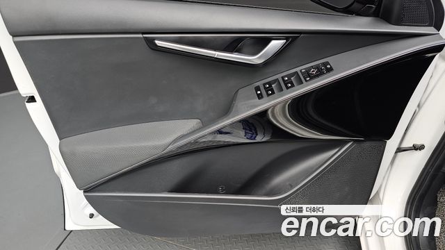 Kia Niro Prestige 2022 — фото 24