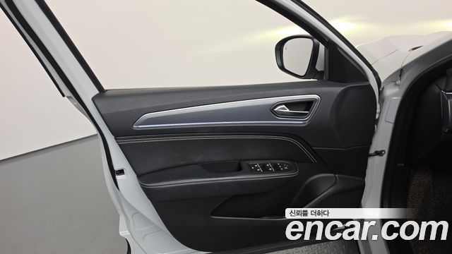 Renault Korea XM3 1.3 TCe RE Signature 2023 — фото 24