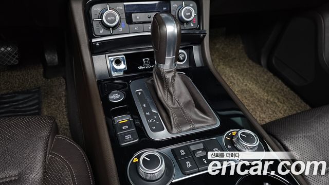 Volkswagen Touareg V6 3.0 TDI Bluemotion Premium 7P5 2016 — фото 9