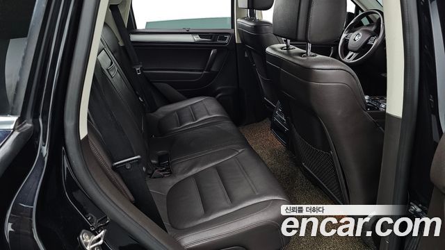 Volkswagen Touareg V6 3.0 TDI Bluemotion Premium 7P5 2016 — фото 11