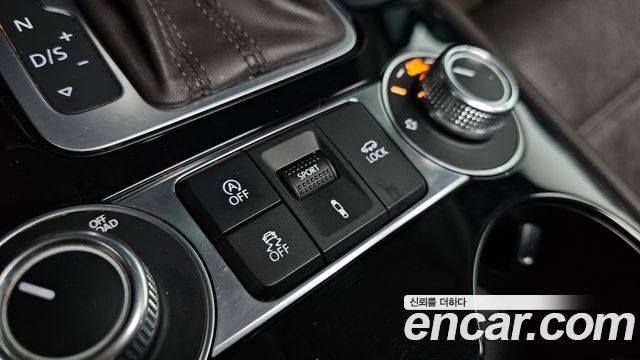 Volkswagen Touareg V6 3.0 TDI Bluemotion Premium 7P5 2016 — фото 15