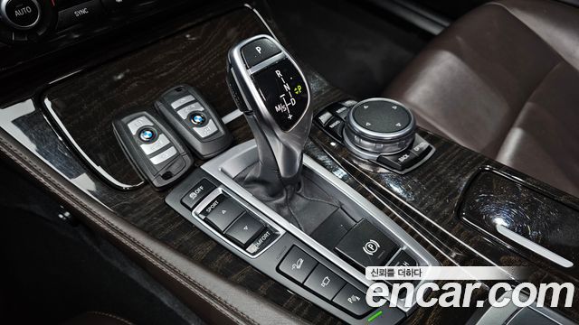 BMW 5 Series (F10) 528i xDrive Aero Dynamic Special Edition 2016 — фото 9