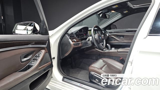 BMW 5 Series (F10) 528i xDrive Aero Dynamic Special Edition 2016 — фото 10