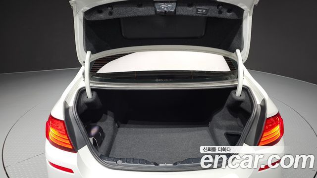 BMW 5 Series (F10) 528i xDrive Aero Dynamic Special Edition 2016 — фото 20
