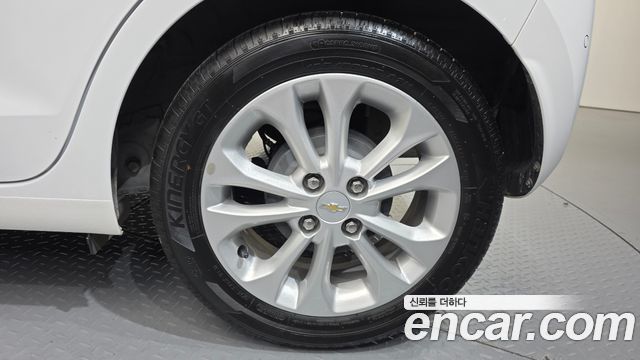 Chevrolet Spark Premier 2019 — фото 21