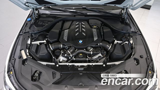 BMW 8 Series (G15) M850i xDrive Gran Coupe 2023 — фото 6