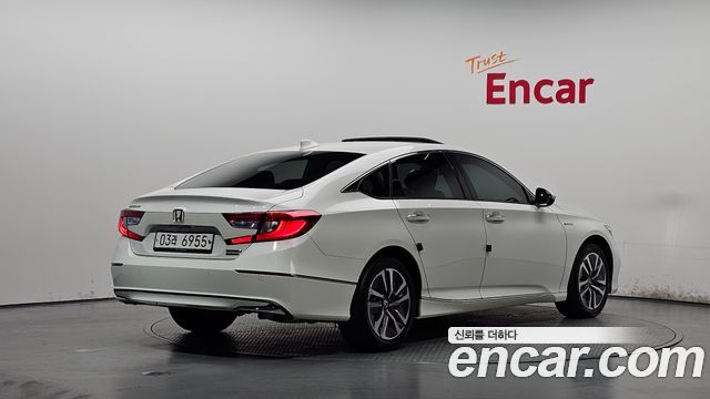 Honda Accord (X) 2.0 Hybrid Touring 2018 — фото 2