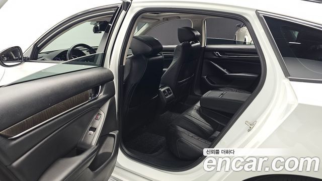 Honda Accord (X) 2.0 Hybrid Touring 2018 — фото 12
