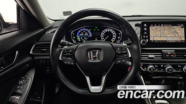 Honda Accord (X) 2.0 Hybrid Touring 2018 — фото 13