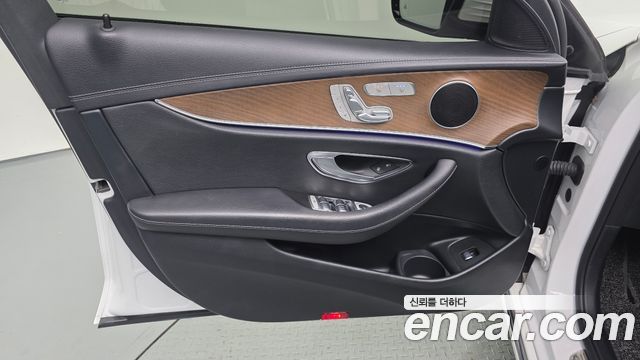 Mercedes-Benz E-Class (W213) E250 Exclusive 2021 — фото 24