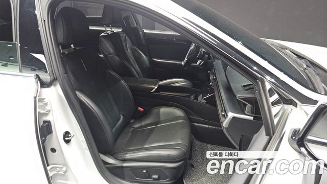 Hyundai Grandeur (GN7) 3.5 LPG 2WD (Taxi) Deluxe 2023 — фото 12