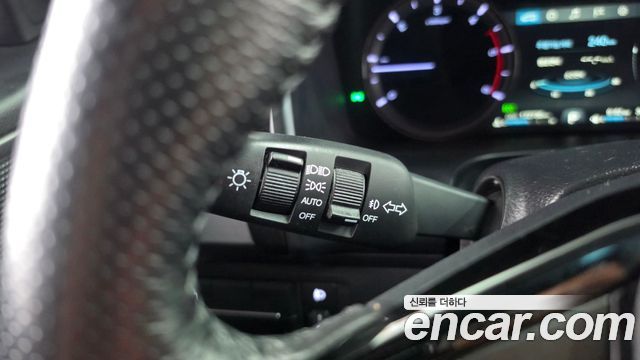 KG Mobility (SsangYong) Rexton Sports Khan Diesel 2.2 4WD Prestige 2021 — фото 32