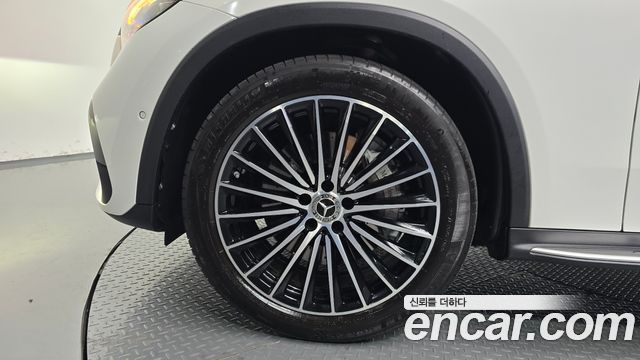 Mercedes-Benz GLC-Class (X254) GLC300 4MATIC AMG Line 2025 — фото 5