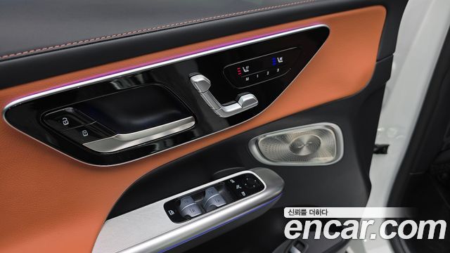 Mercedes-Benz GLC-Class (X254) GLC300 4MATIC AMG Line 2025 — фото 15