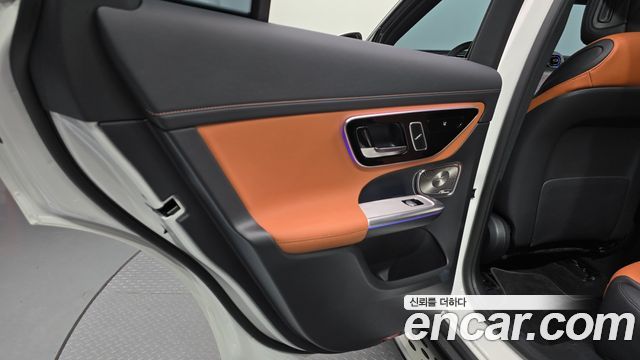 Mercedes-Benz GLC-Class (X254) GLC300 4MATIC AMG Line 2025 — фото 25