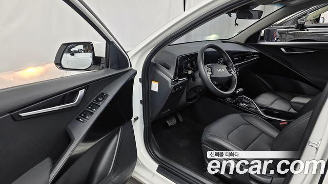 Kia Niro Trendy 2022 — фото 10