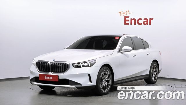 BMW 5 Series (G60) 520i