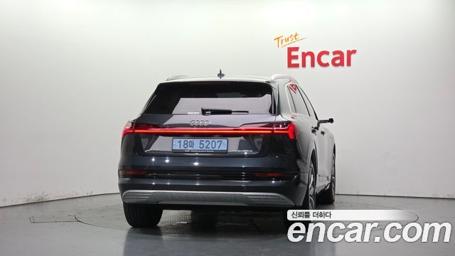 Audi e-tron 55 Quattro 2020 — фото 4