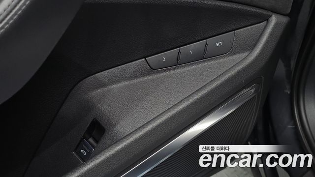 Audi e-tron 55 Quattro 2020 — фото 36