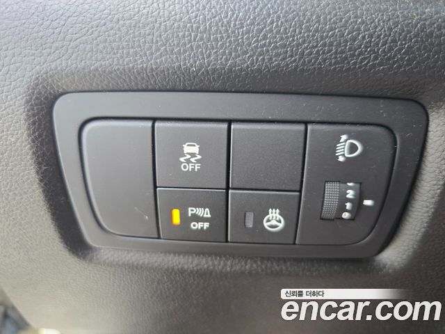 KG Mobility (SsangYong) Style Korando C 2.2 RX 2WD High DLX 2017 — фото 19