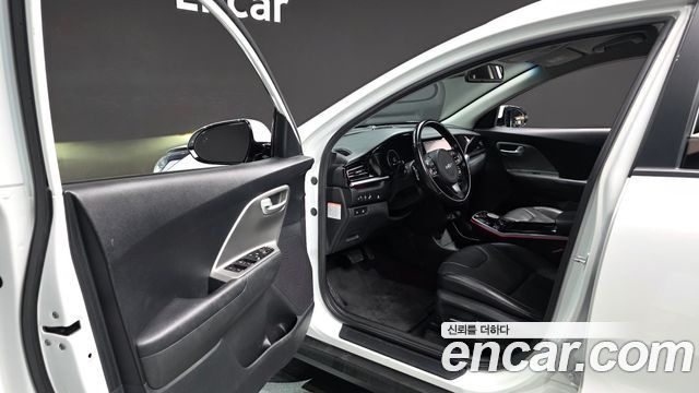 Kia Niro Plus Earth 2023 — фото 10