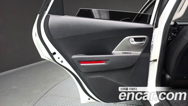 Kia Niro Plus Earth 2023 — фото 25