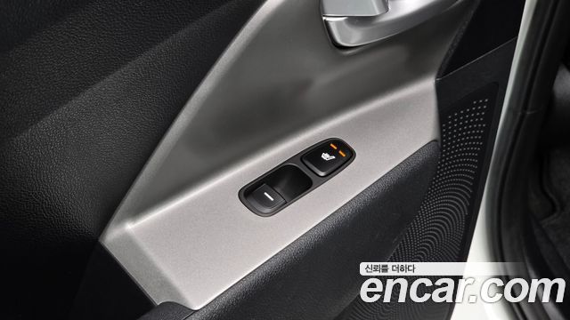 Kia Niro Plus Earth 2023 — фото 30