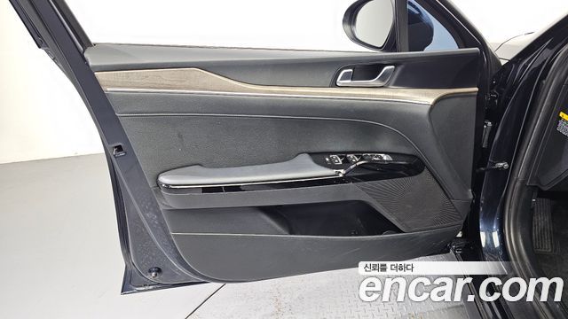 Kia K5 (III) 2.0 Noblesse 2020 — фото 24