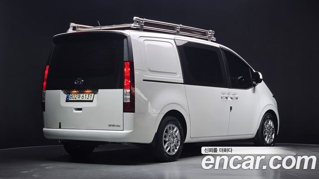 Hyundai Staria Cargo 5-Seater Modern 2022 — фото 2