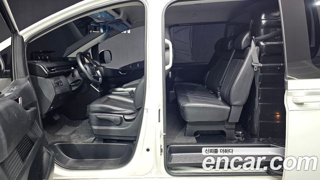 Hyundai Staria Cargo 5-Seater Modern 2022 — фото 11