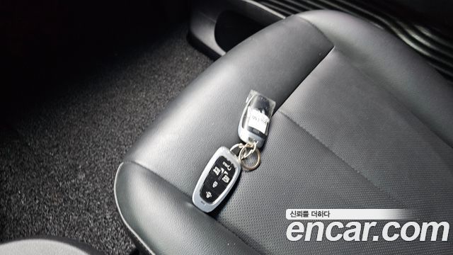 Hyundai Staria Cargo 5-Seater Modern 2022 — фото 17