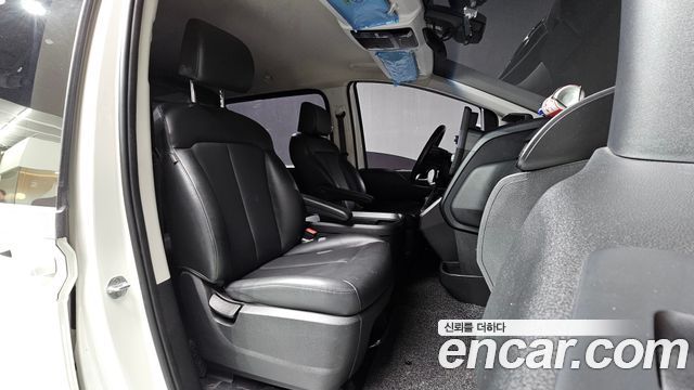 Hyundai Staria Cargo 5-Seater Modern 2022 — фото 18