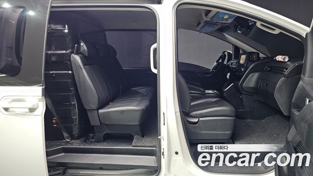 Hyundai Staria Cargo 5-Seater Modern 2022 — фото 26