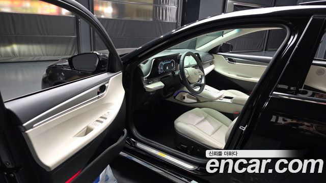 Hyundai Grandeur (IG) 2.5 Le Blanc 2023 — фото 10