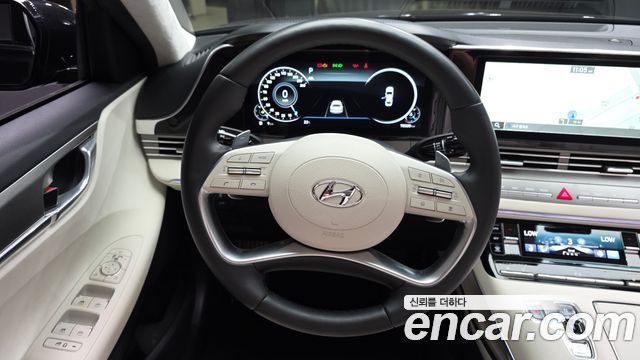 Hyundai Grandeur (IG) 2.5 Le Blanc 2023 — фото 13