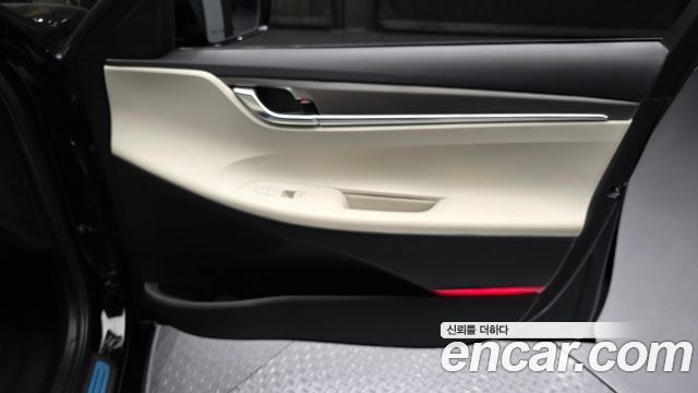 Hyundai Grandeur (IG) 2.5 Le Blanc 2023 — фото 24