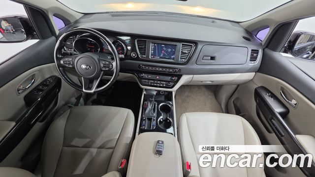 Kia Carnival 9-Seater Prstige 2019 — фото 7