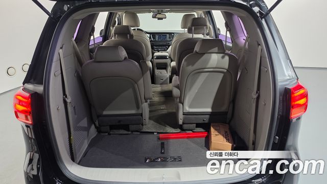 Kia Carnival 9-Seater Prstige 2019 — фото 20