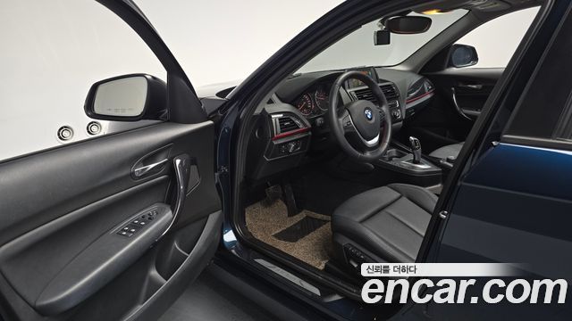 BMW 1 Series (F20) 118d Sport 5Door 2015 — фото 10