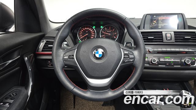 BMW 1 Series (F20) 118d Sport 5Door 2015 — фото 17