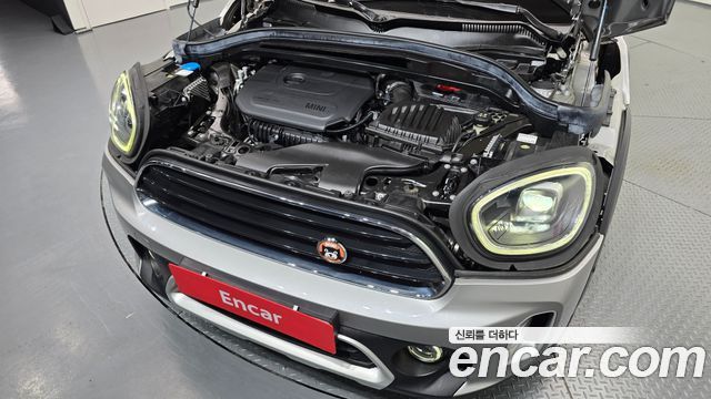 MINI Cooper Countryman Classic Plus Launch Pack 2nd Gen 2023 — фото 6