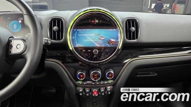 MINI Cooper Countryman Classic Plus Launch Pack 2nd Gen 2023 — фото 14