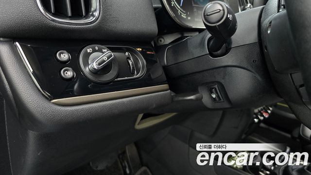 MINI Cooper Countryman Classic Plus Launch Pack 2nd Gen 2023 — фото 27